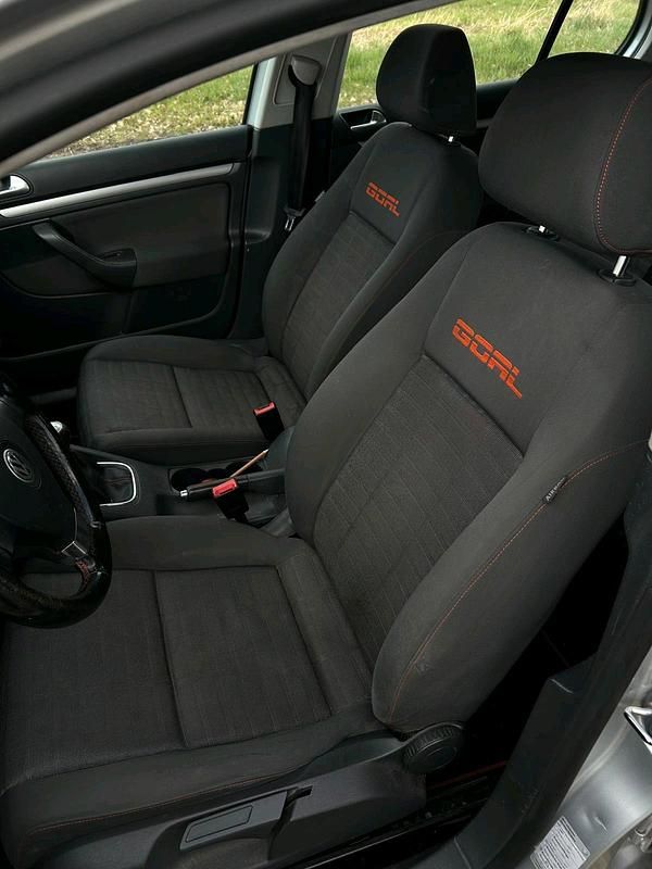 Gebraucht VW Golf V 105 PS (77 kW) 2006 Silber Kleinwagen