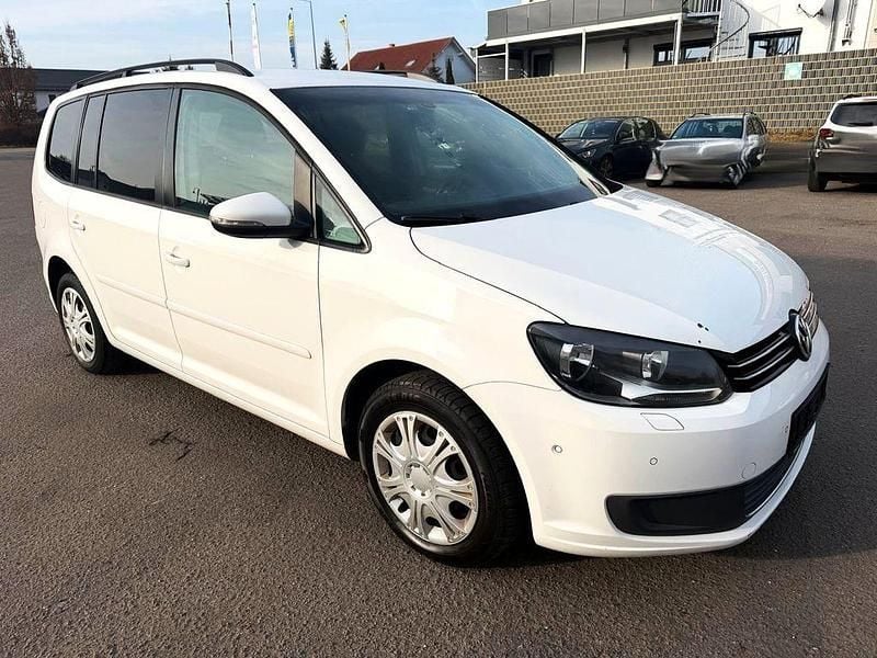 Weiß Gebraucht 2011 VW Touran Comfortline Van / Kleinbus | 2.750 € (Superpreis) - Bild 1/4