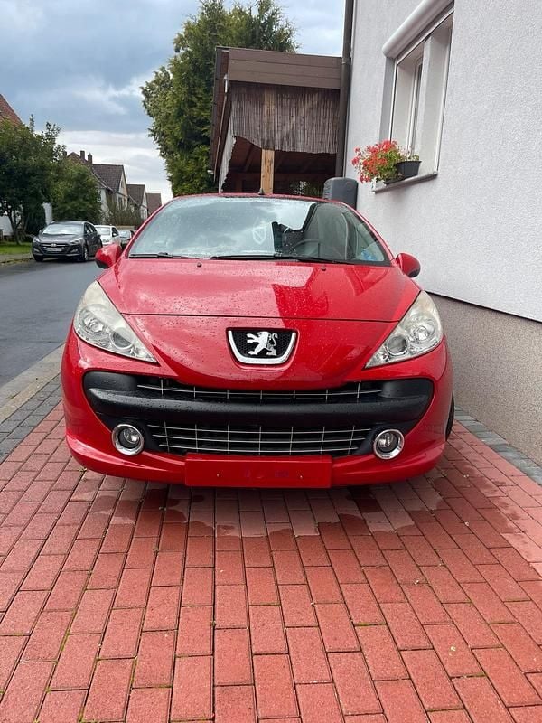 Rot Gebraucht 2008 Peugeot 207 CC Cabrio | 2.500 € (Superpreis) - Bild 1/4