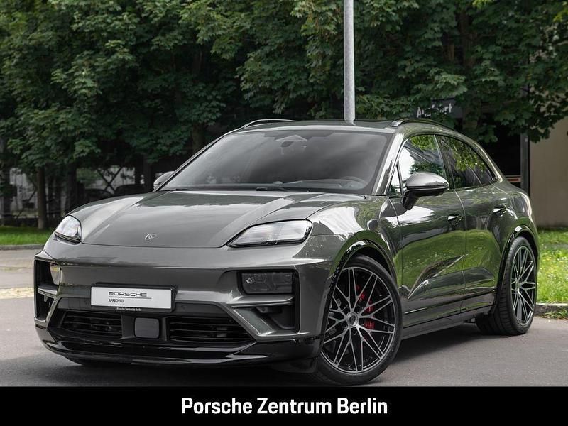 Aventuringrünmetallic Gebraucht 2025 Porsche Macan Turbo SUV | 125.900 € (Superpreis) - Bild 1/4