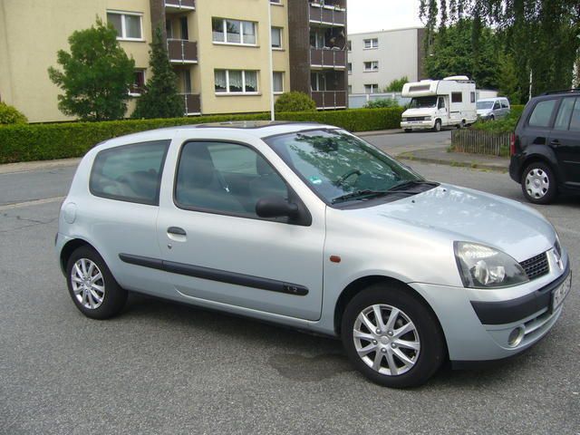 Gebraucht Renault Clio II Expression 82 PS (60 kW) 2002 Silber Limousine