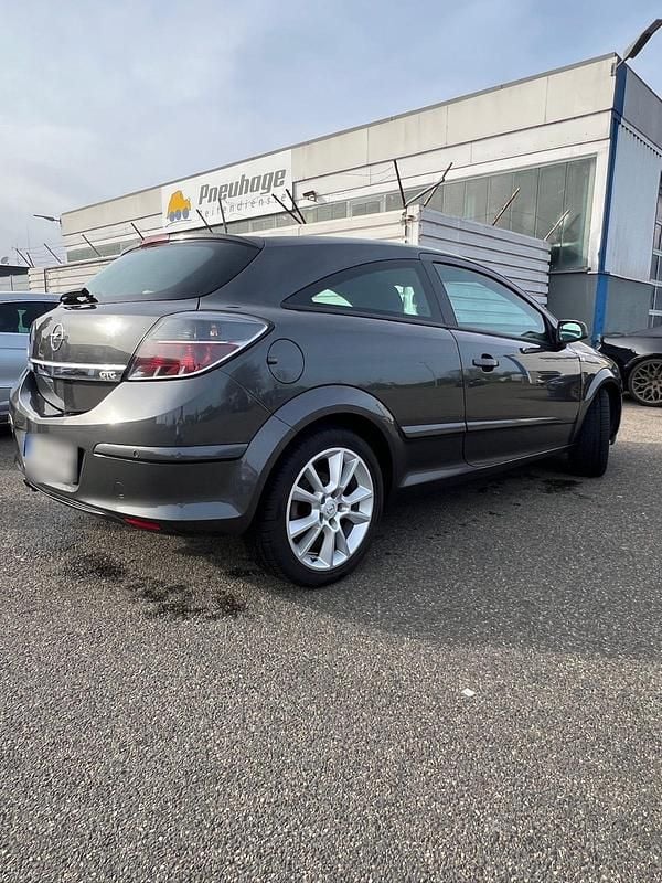 Gebraucht Opel Astra GTC 125 PS (91 kW) 2009 Grau Coupé