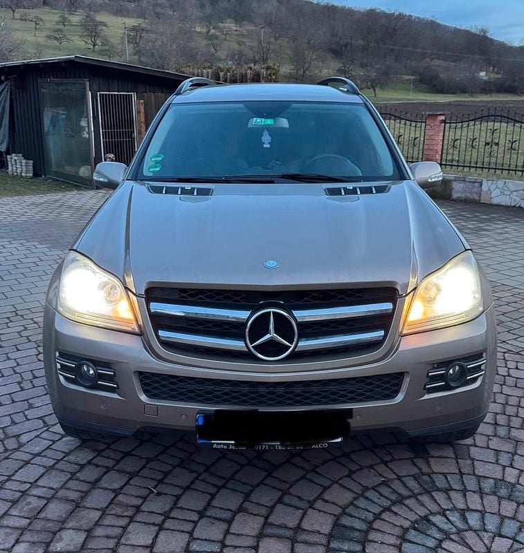 Gebraucht Mercedes GL320 225 PS (165 kW) 2007 Gold SUV