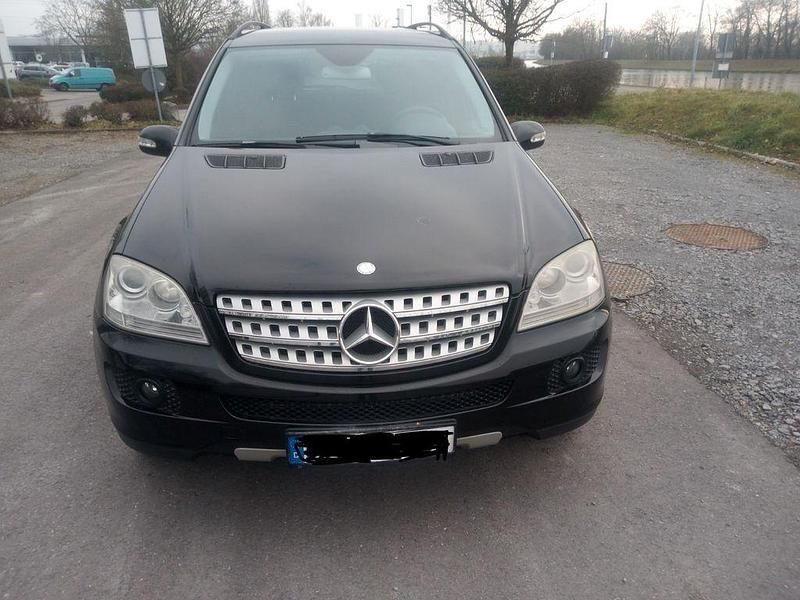 Gebraucht Mercedes ML280 190 PS (139 kW) 2006 Schwarz SUV