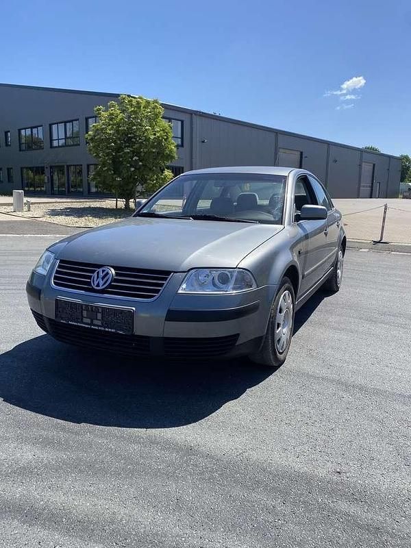 Gebraucht 2001 VW Passat Limousine | 1.600 € (Fairer Preis) - Bild 1/4