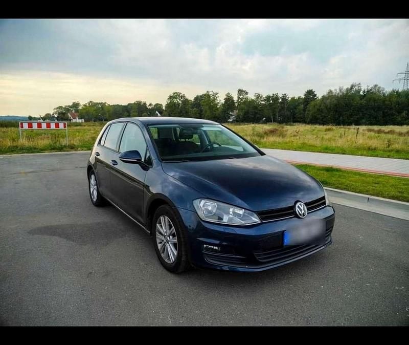 Gebraucht VW Golf VII 110 PS (80 kW) 2016 Blau Limousine