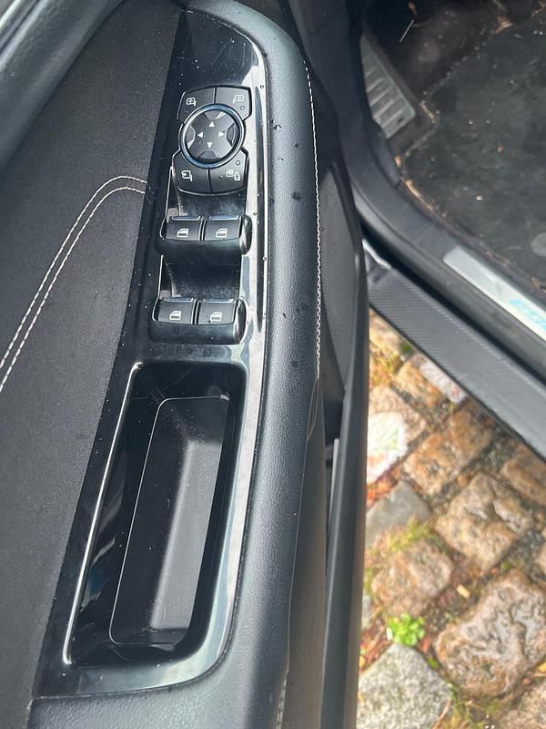 Gebraucht Ford Edge Titanium 274 PS (201 kW) 2016 Schwarz SUV