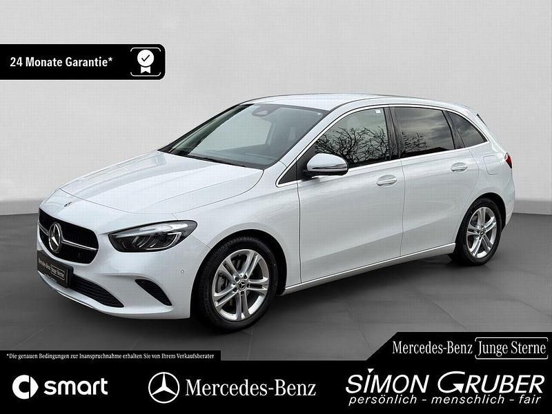 Weiß Gebraucht 2023 Mercedes B200 Progressive Van / Kleinbus | 30.750 € (Fairer Preis) - Bild 1/4