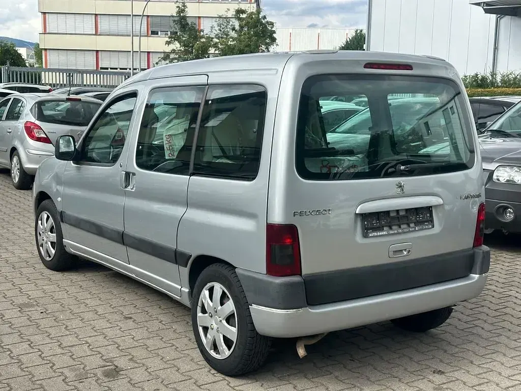 Gebraucht Peugeot Partner Premium 109 PS (80 kW) 2004 Silber Van / Kleinbus