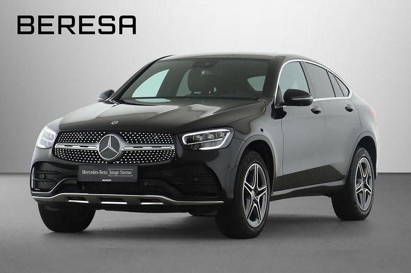 Schwarz Gebraucht 2022 Mercedes GLC300e AMG Coupé | 47.980 € (Fairer Preis) - Bild 1/4