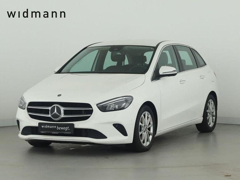 Gebraucht Mercedes B220 Progressive 190 PS (139 kW) 2019 Unilack polarweiß Van / Kleinbus