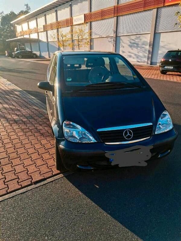 Blau Gebraucht 2000 Mercedes A160 Kleinwagen | 1.600 € (Fairer Preis) - Bild 1/4