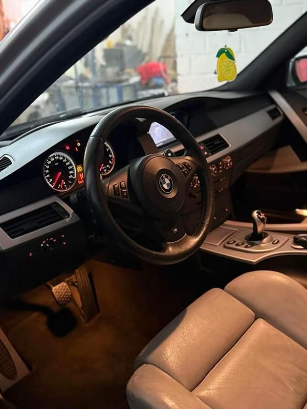 Gebraucht BMW M5 507 PS (372 kW) 2006 Silber Limousine