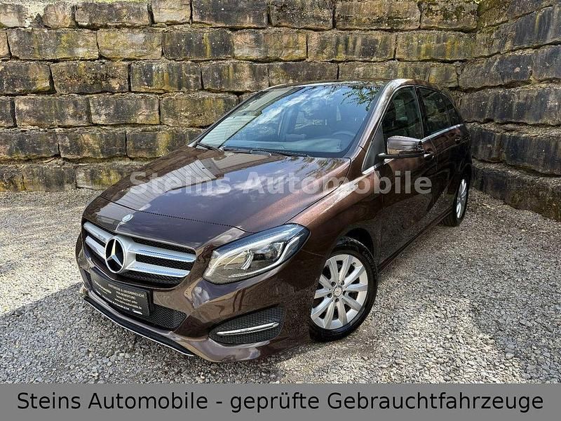 Gebraucht Mercedes 200 136 PS (100 kW) 2016 Braun Limousine