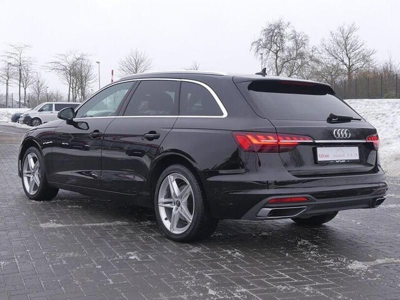 Gebraucht Audi A4 Comfort 204 PS (150 kW) 2022 Schwarz Kombi