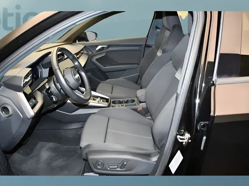 Gebraucht Audi A3 Sportback 150 PS (110 kW) 2022 Schwarz Kleinwagen