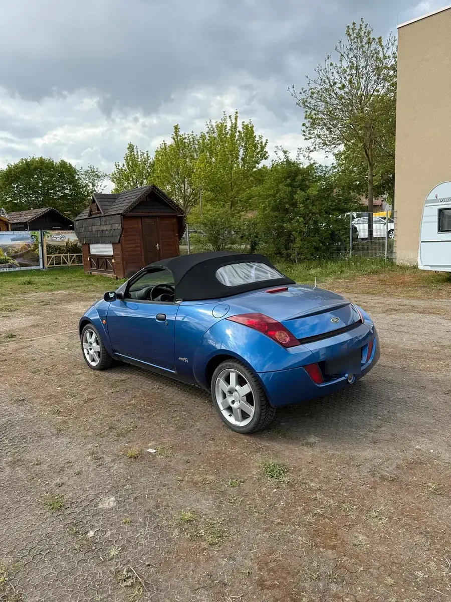 Occasion Ford Focus Cabriolet 90 ch (66 kW) 2004 Bleue Cabriolet
