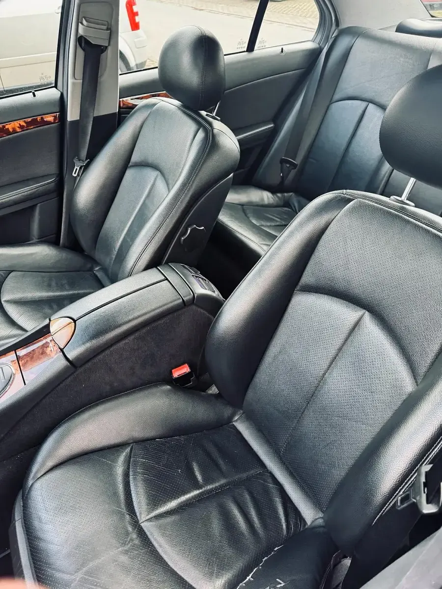 Gebraucht Mercedes E200 122 PS (89 kW) 2003 Schwarz Limousine