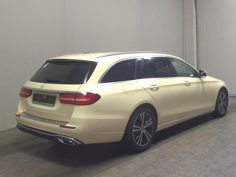 Gebraucht Mercedes E200 Avantgarde 160 PS (117 kW) 2019 Weiss Kombi