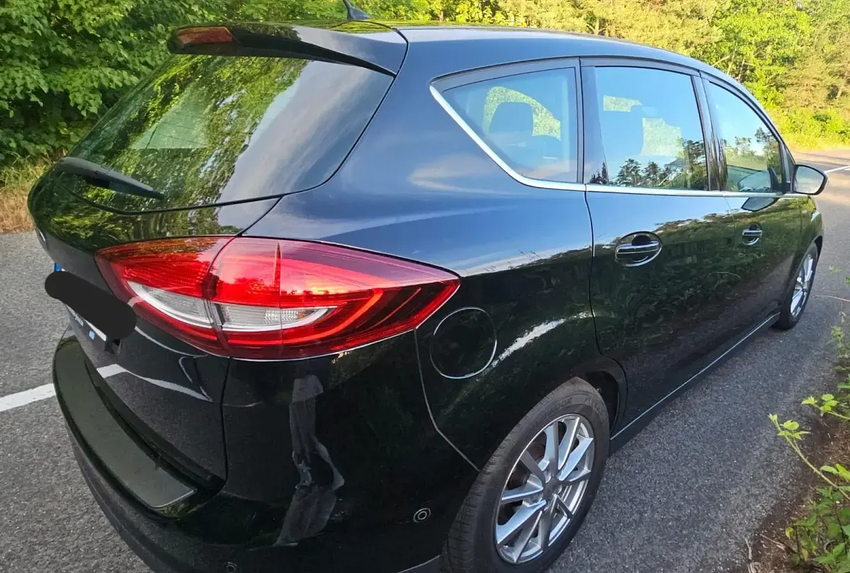 Gebraucht Ford C-MAX 150 PS (110 kW) 2016 Schwarz Van / Kleinbus