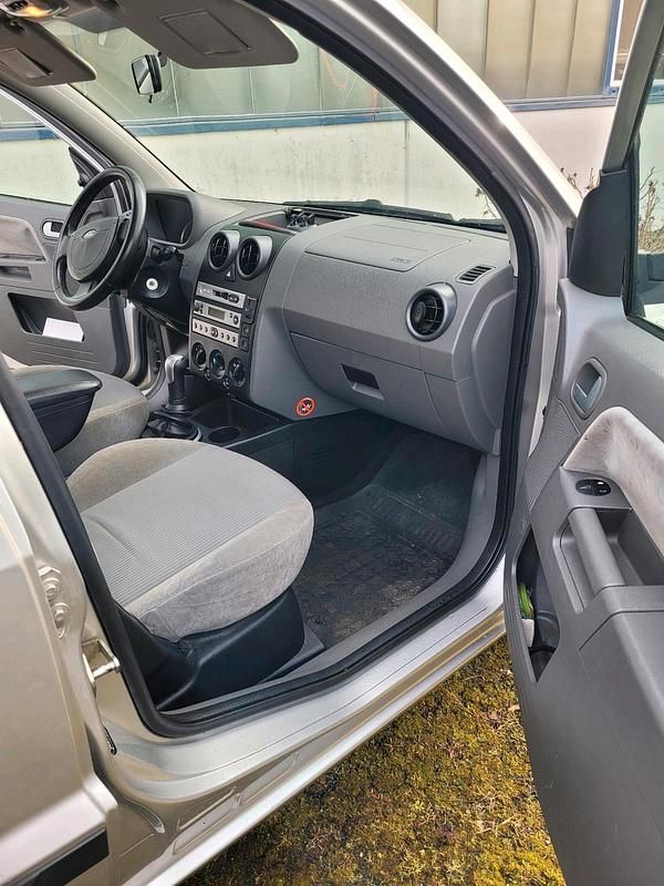 Gebraucht Ford Fusion 80 PS (58 kW) 2004 Silber Kleinwagen
