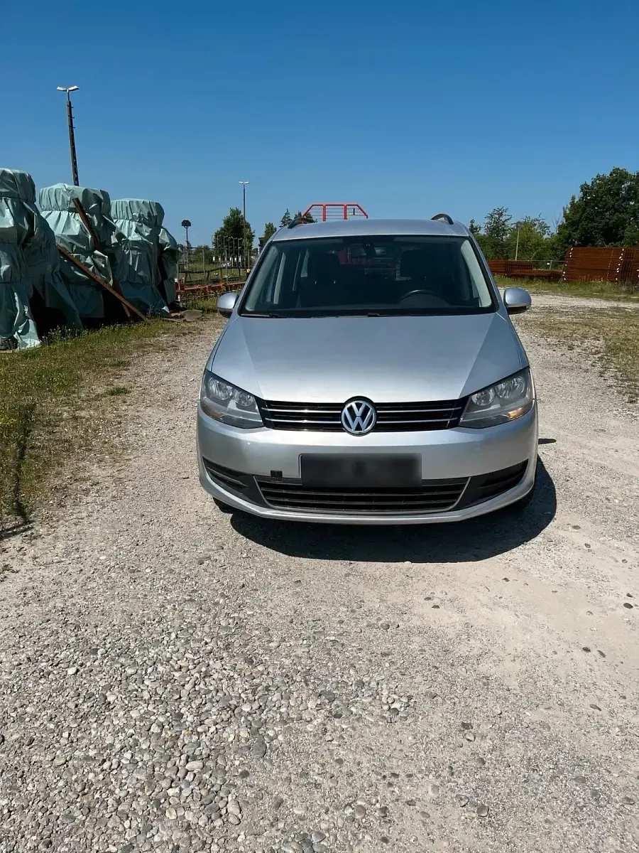 Gebraucht VW Sharan 140 PS (102 kW) 2014 Silber Van / Kleinbus