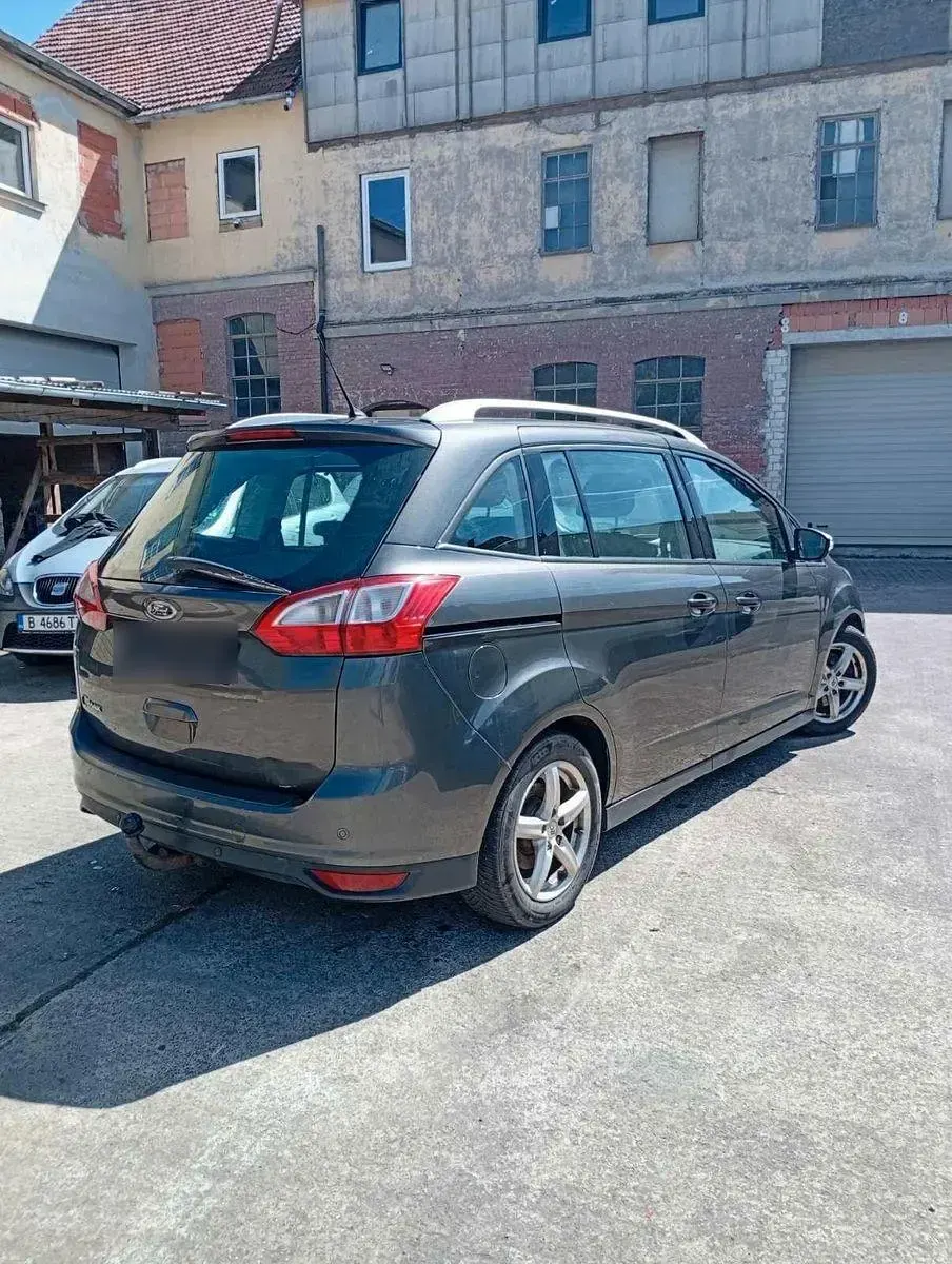 Używany Ford Grand C-Max 120 KM (88 kW) 2017 Niebieski Minivan