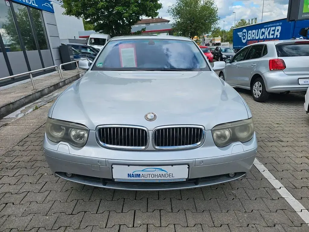 Gebraucht BMW 745 333 PS (244 kW) 2002 Silber Limousine