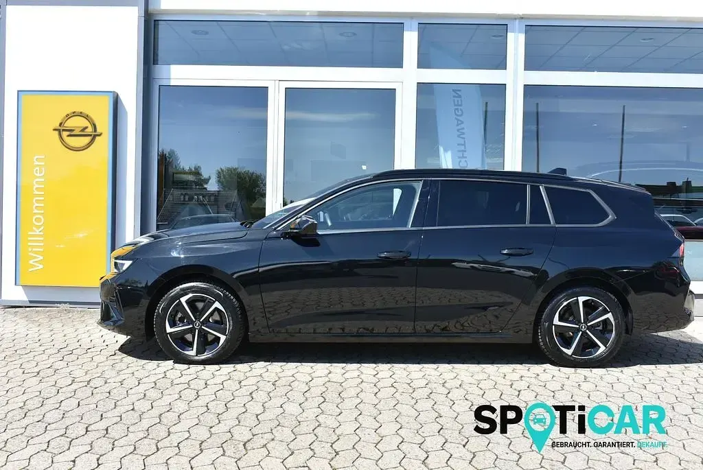 Second-hand Opel Astra 131 CP (96 kW) 2024 Negru Hatchback