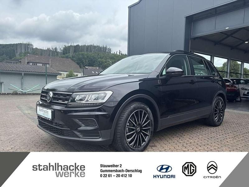 Deep black Gebraucht 2020 VW Tiguan Trendline SUV | 23.890 € (Fairer Preis) - Bild 1/4
