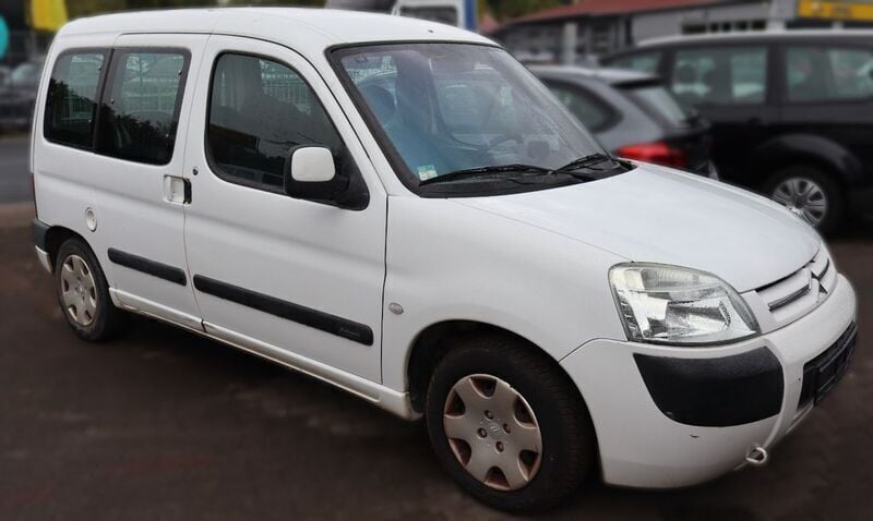 Weiß Gebraucht 2005 Citroën Berlingo Van / Kleinbus | 1.490 € (Superpreis) - Bild 1/4