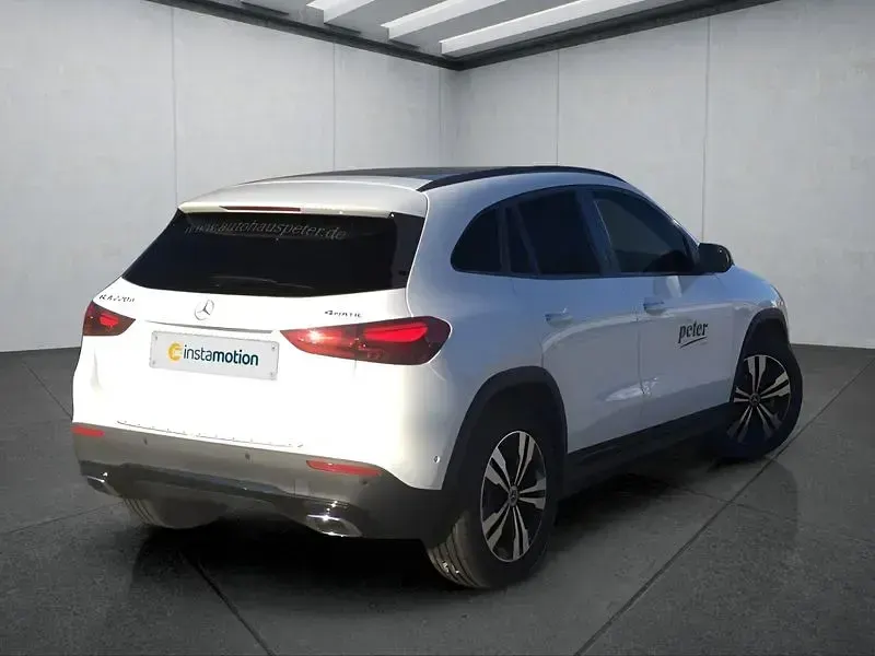 Gebraucht Mercedes GLA220 190 PS (139 kW) 2025 Weiß SUV