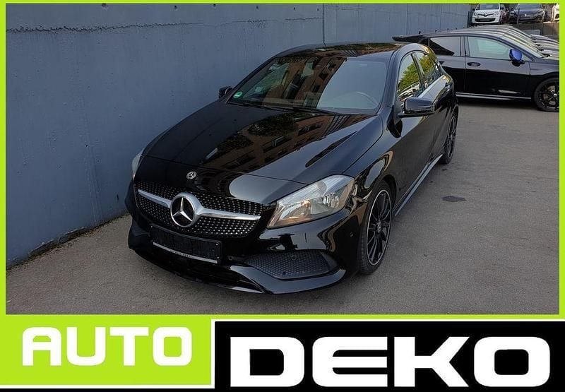 Schwarz Gebraucht 2018 Mercedes A180 AMG line Limousine | 16.470 € (Guter Preis) - Bild 1/4