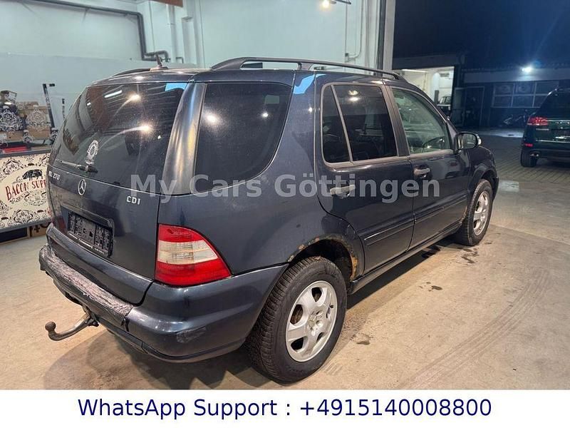 Gebraucht Mercedes ML270 163 PS (119 kW) 2003 Blau SUV