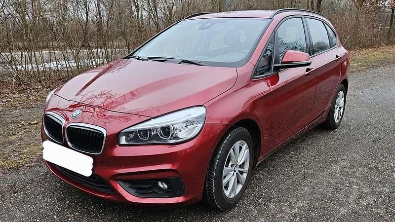 Gebraucht BMW 218 Advantage 136 PS (100 kW) 2016 Rot Kombi