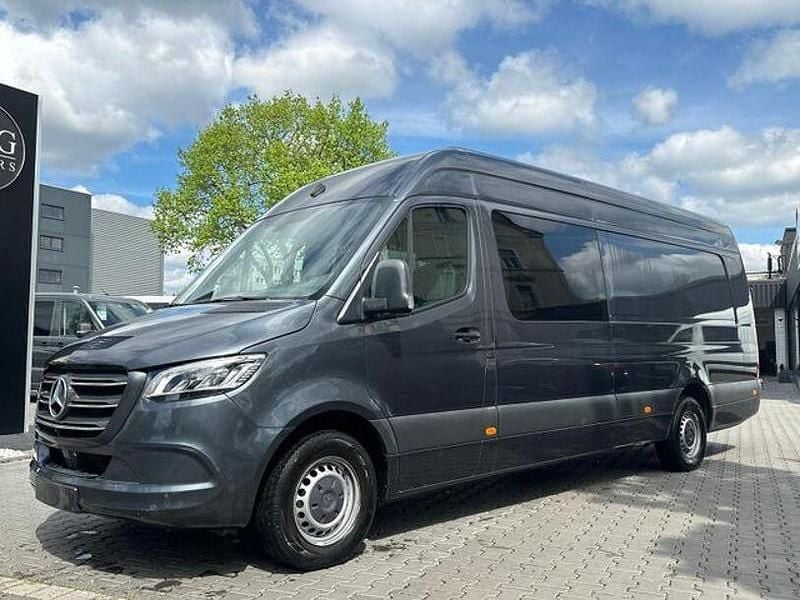 Grey metallic Gebraucht 2020 Mercedes Sprinter Van | 54.950 € (Etwas zu teuer) - Bild 1/4