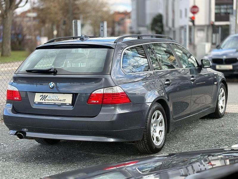Gebraucht BMW 520 M Sport 177 PS (130 kW) 2010 Grau Kombi