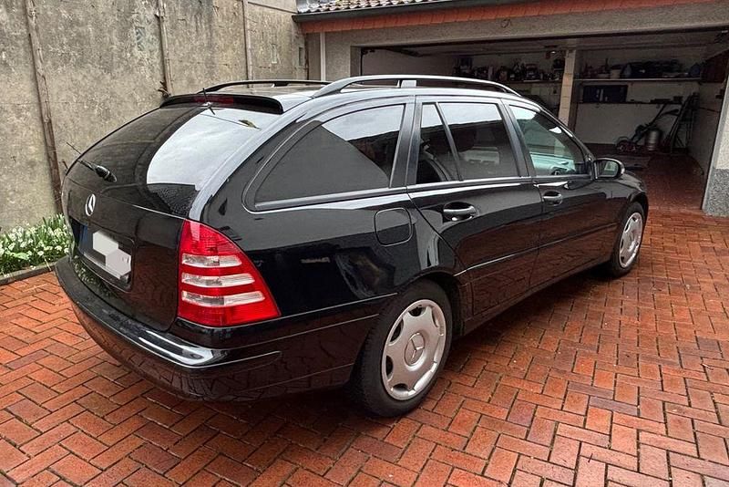 Gebraucht Mercedes C220 Elegance 150 PS (110 kW) 2007 Schwarz Kombi