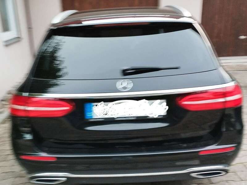Schwarz Gebraucht 2017 Mercedes E220 Kombi | 18.300 € (Guter Preis) - Bild 1/4