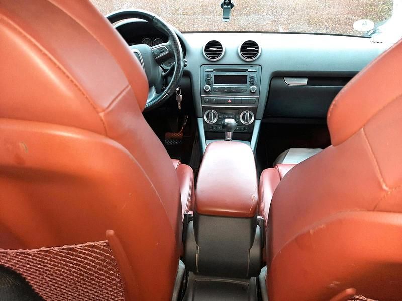 Gebraucht Audi A3 Design 105 PS (77 kW) 2011 Schwarz Kleinwagen