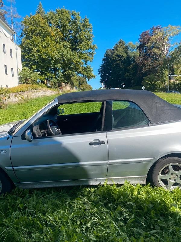 Gebraucht VW Golf Cabriolet 115 PS (84 kW) 2001 Silber Cabrio