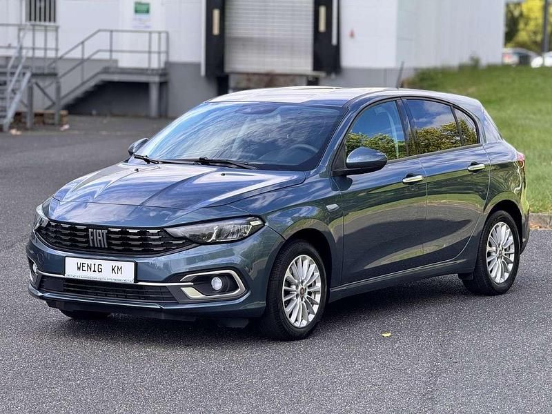 Gebraucht Fiat Tipo Life 101 PS (74 kW) 2021 Blau Limousine