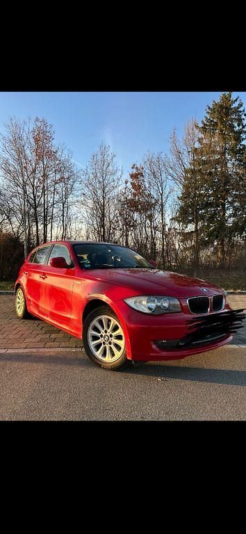 Gebraucht BMW 116 122 PS (89 kW) 2009 Rot Kleinwagen