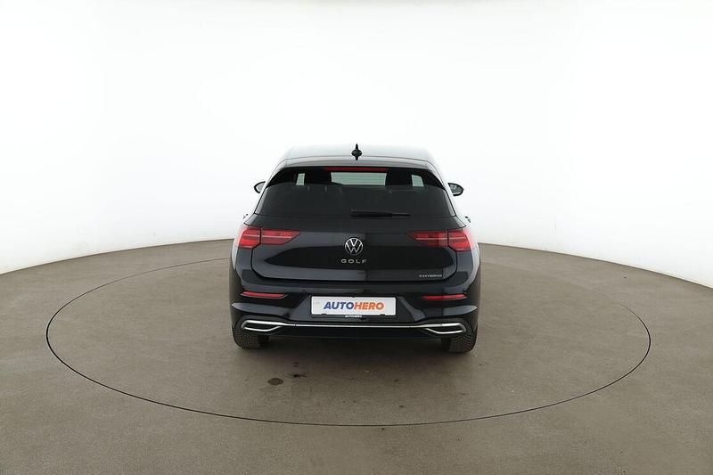 Gebraucht VW Golf VIII Style 2022 Schwarz Limousine