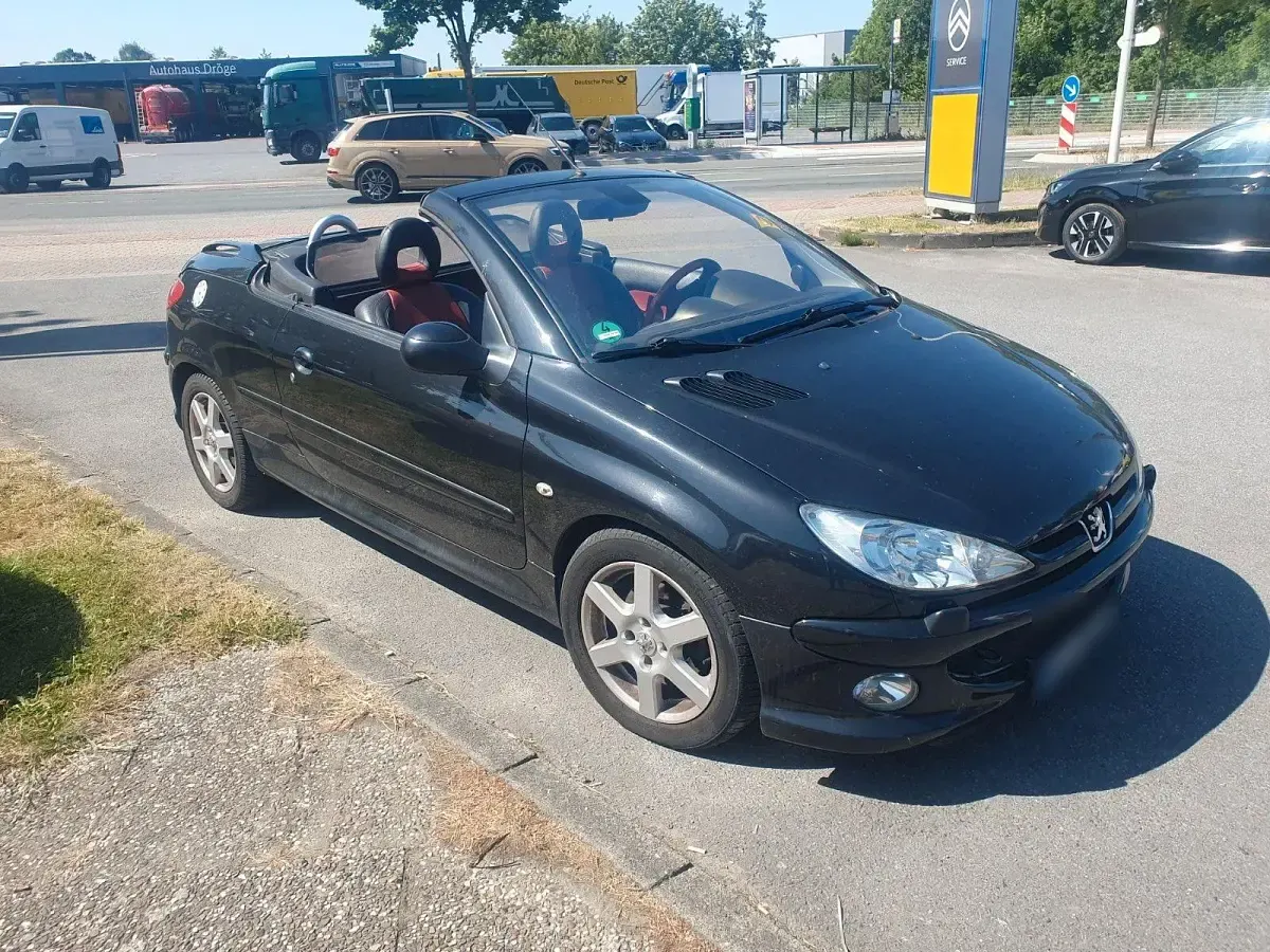 Gebraucht Peugeot 206 CC Platinum 109 PS (80 kW) 2007 Schwarz Cabrio
