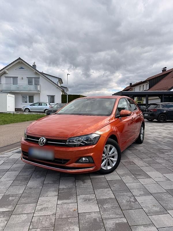 Orange Gebraucht 2019 VW Polo Comfortline Kleinwagen | 16.290 € (Fairer Preis) - Bild 1/4