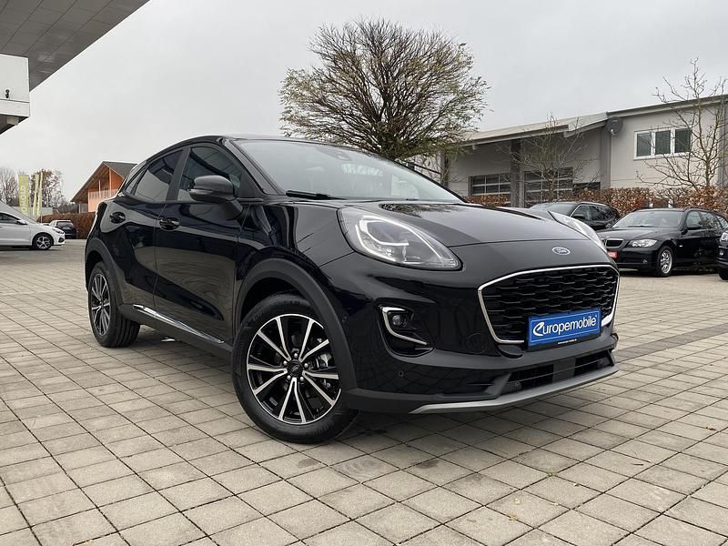 Agate black metallic/schwarz Gebraucht 2022 Ford Puma Titanium SUV | 18.200 € (Fairer Preis) - Bild 1/4