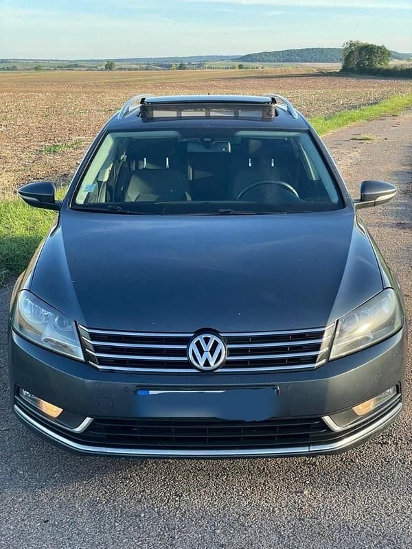 Silber Gebraucht 2015 VW Passat Kombi | 7.000 € (Superpreis) - Bild 1/4