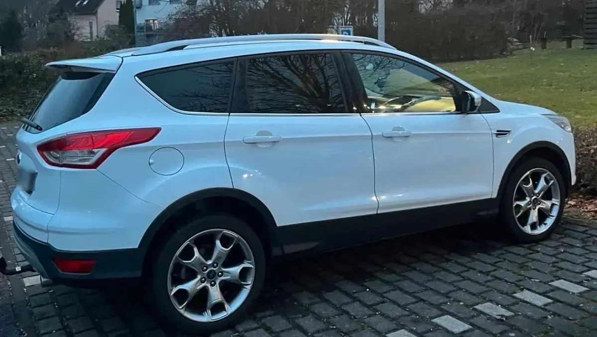 Usado Ford Kuga 163 HP (119 kW) 2014 SUV