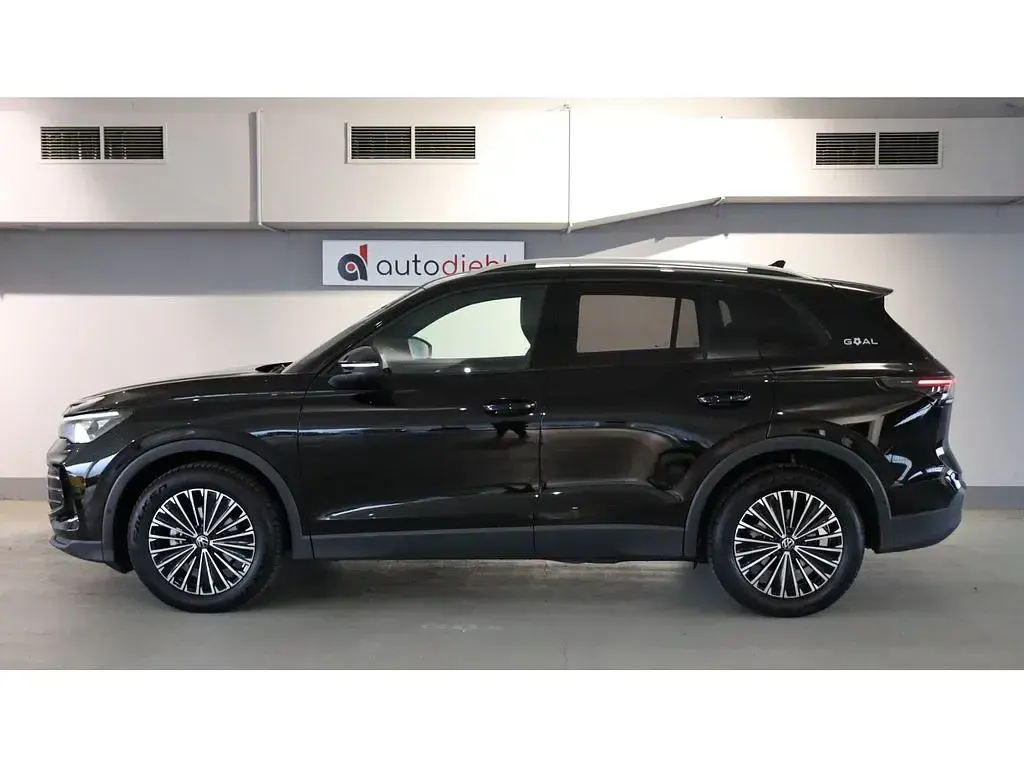 Gebraucht VW Tiguan Goal 150 PS (110 kW) 2025 Schwarz SUV